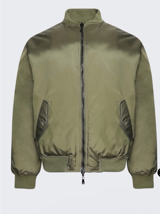 WARDROBE.NYC Jackets & Blazers - NWT WARDROBE.NYC Oversized Reversible Bomber Jacket Dark Military XS
